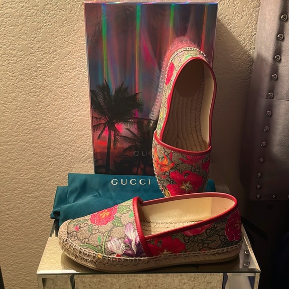 Gucci Espadrilles - Picture 1 of 3